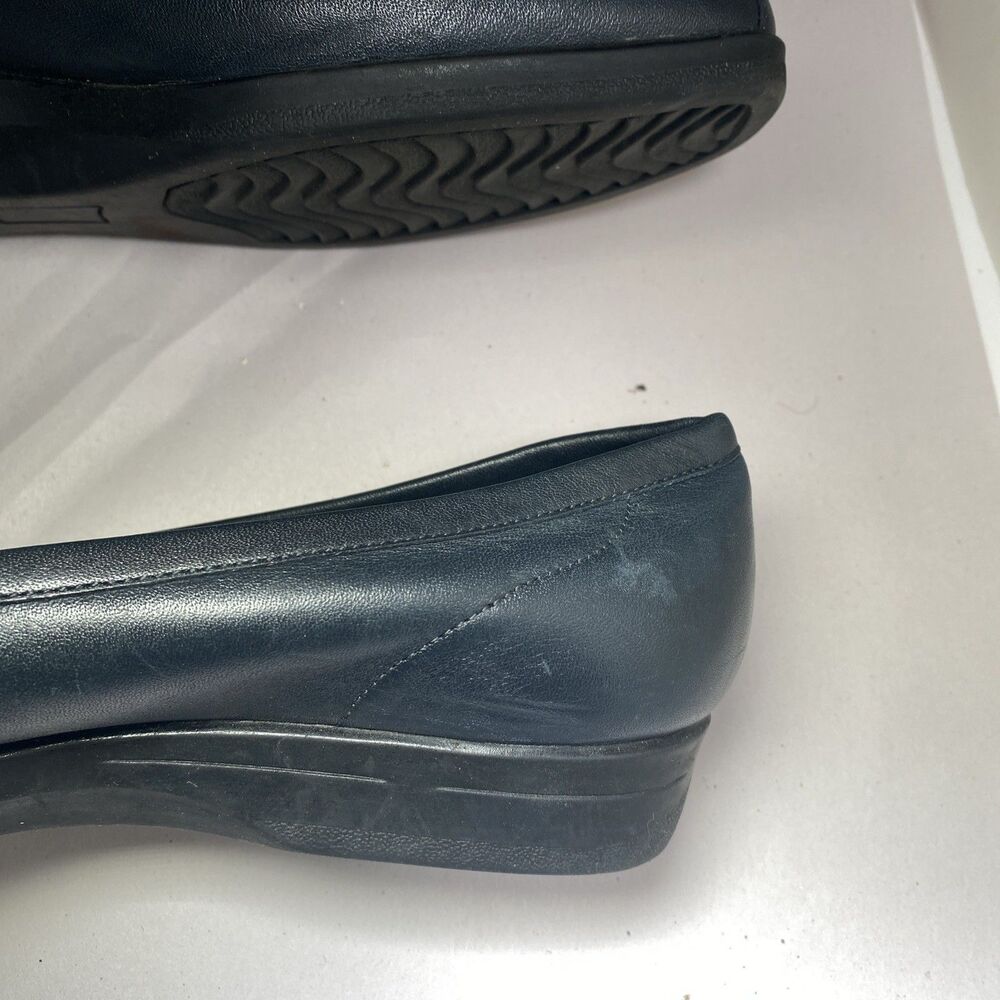 I ❤ COMFORT Women’s Black Leather Slip On Casual Wedge Heel Shoes Size US 8.5W - Picture 6 of 9